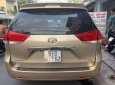 Toyota Sienna 2.7 2010 - Cần bán Toyota Sienna 2.7 đời 2010, màu vàng, nhập khẩu xe gia đình giá cạnh tranh