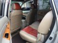 Toyota Innova G 2009 - Cần bán gấp xe Toyota Innova G màu bạc cuối 2009, số tay, máy xăng, đã đi 85000 km