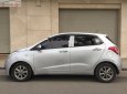 Hyundai Grand i10 1.0MT 2015 - Cần bán lại xe Hyundai Grand i10 1.0MT đời 2015, màu bạc, xe còn mới và nguyên bản toàn bộ