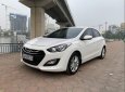 Hyundai i30  1.6AT 2013 - Cần bán gấp Hyundai i30 1.6AT đời 2013, màu trắng, nhập khẩu Hàn Quốc