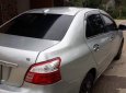 Toyota Vios E 2010 - Gia đình bán ô tô Toyota Vios E đời 2010, màu bạc