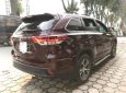 Toyota Highlander LE 2.7 2018 - Bán ô tô LE 2.7 sản xuất năm 2018, màu đỏ, biển Hà nội, lăn bánh 1500km