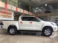 Toyota Hilux 2019 - Bán Hilux 2.4 4x4 MT giao ngay, giá cực tốt 0906882329