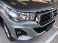 Toyota Hilux 2.4E 4x2 AT 2018 - Bán Toyota Hilux sản xuất năm 2018, màu bạc, nhập khẩu nguyên chiếc Thái