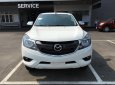 Mazda BT 50 2.2 MT 2018 - Mazda Gia Lai bán xe BT-50 2.2 MT, màu trắng, xe có sẵn giao ngay