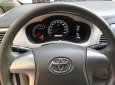 Toyota Innova 2.0E 2015 - Bán xe Toyota Innova 2.0E đời 2015, màu bạc