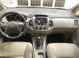 Toyota Innova 2.0E 2015 - Bán xe Toyota Innova 2.0E đời 2015, màu bạc