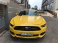 Ford Mustang EcoBoost 2015 - Cần bán gấp Ford Mustang EcoBoost năm 2015, màu vàng, xe nhập 