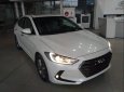 Hyundai Elantra   1.6 AT  2018 - Cần bán xe Hyundai Elantra 1.6 AT đời 2018, màu trắng, xe nhập, giá tốt