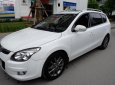 Hyundai i30 CW 1.6 AT 2011 - Bán xe Hyundai I30 CW sx 2011 nhập khẩu nguyên chiếc từ Hàn Quốc, màu trắng, nội thất nâu sang trọng