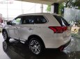 Mitsubishi Outlander 2.0 CVT Premium 2019 - Bán xe Mitsubishi Outlander 2.0 CVT Premium năm 2019, màu trắng 