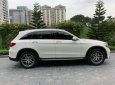 Mercedes-Benz GLC-Class 300 4Matic 2017 - Bán xe Mercedes GLC 300 4Matic sản xuất 2017, màu trắng ngọc trinh