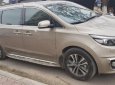 Kia Sedona 2.2L DATH 2016 - Bán xe Kia Sedona 2.2L DATH sản xuất năm 2016, màu vàng