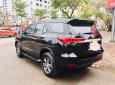 Toyota Fortuner 2017 - Bán Toyota Fortuner sản xuất và ĐK 2017, màu đen, xe đẹp như mới