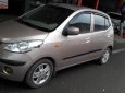 Hyundai i10 2010 - Cần bán Hyundai i10 năm sản xuất 2010, màu vàng cát