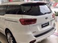 Kia Sedona Platinum D 2019 - Cần bán Kia Sedona Platinum D năm sản xuất 2019, màu trắng