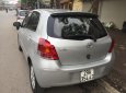 Toyota Yaris 2011 - Bán Toyota Yaris năm 2011, màu bạc, xe nhập