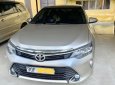 Toyota Camry   2.0 AT  2018 - Bán Toyota Camry 2.0 AT 2018, màu xám chính chủ 