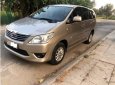 Toyota Innova 2013 - Cần bán lại xe Toyota Innova đời 2013, màu vàng số sàn