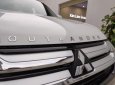 Mitsubishi Outlander 2.0 2019 - Bán xe Outlander 2.0 STD màu trắng, tại Quảng Trị, giá tốt, hỗ trợ trả góp 80%, liên hệ: 0911.821.457
