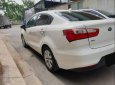 Kia Rio 2015 - Gia đình bán Kia Rio sản xuất 2015 và đăng ký mua lăn bánh đầu 2016, số tự động, màu trắng