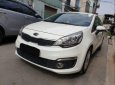 Kia Rio 2015 - Gia đình bán Kia Rio sản xuất 2015 và đăng ký mua lăn bánh đầu 2016, số tự động, màu trắng