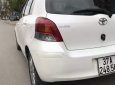 Toyota Yaris Verso 2009 - Cần bán Toyota Yaris Verso đời 2009, màu trắng số tự động, 355 triệu