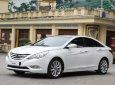 Hyundai Sonata  Y20 2011 - Bán ô tô Hyundai Sonata Y20 đời 2011, màu trắng, nhập khẩu như mới