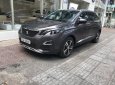 Peugeot 5008 2017 - Tôi bán Peugeot 5008 đăng ký 1/2018, mới đi 24.000, màu xám nam tính, còn fix