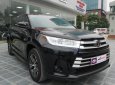 Toyota Highlander LE 2017 - Bán Toyota Highlander sản xuất 2017, màu đen, nội thất xanh lam đặt biệt hiếm