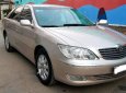 Toyota Camry 3.0 2002 - Cần bán Toyota Camry 3.0 sản xuất 2002, màu vàng giá cạnh tranh