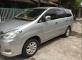 Toyota Innova 2010 - Bán Toyota Innova đời 2010, màu bạc xe gia đình, 400tr