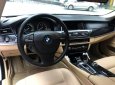 BMW 5 Series 520i  2014 - Chính chủ bán xe BMW 5 Series 520i đời 2015, màu trắng/kem, nhập khẩu, có cửa hít