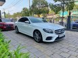 Mercedes-Benz E300 2017 - Cần bán xe Mercedes E300  đời 2017, màu trắng, xe nhập