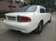 Mazda 626 2000 - Gia đình bán Mazda 626 đời 2000, màu trắng, nhập khẩu Nhật Bản