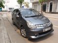 Nissan Grand livina 2011 - Cần bán gấp Nissan Grand livina sản xuất năm 2011, màu xám  