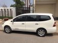 Nissan Grand livina 2011 - Chính chủ bán Nissan Grand livina năm sản xuất 2011, màu trắng, xe nhập