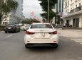 Mazda 6 2.0 2017 - Cần bán xe Mazda 6 2.0 năm sản xuất 2017, màu trắng