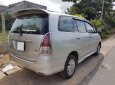 Toyota Innova V 2010 - Gia đình cần bán 1 xe Innova đời 2010, màu bạc