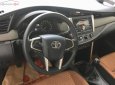 Toyota Innova 2.0E 2019 - Bán xe Toyota Innova 2.0E năm 2019, màu bạc