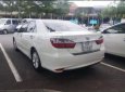 Toyota Camry 2015 - Cần bán gấp Toyota Camry đời 2015, màu trắng