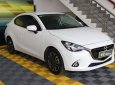 Mazda 2 1.5AT 2016 - Bán xe Mazda 2 1.5AT năm 2016, màu trắng giá cạnh tranh