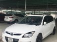 Hyundai i30 CW 2011 - Bán xe Hyundai i30 CW năm 2011, màu trắng, nhập khẩu  