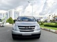 Hyundai Starex 2014 - Bán Starex ĐK 2014 bán tải 6 chỗ màu bạc, số sàn, máy xăng 100km 10 lít