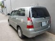 Toyota Innova V 2012 - Bán xe Toyota Innova V đời 2012, màu bạc, giá chỉ 555 triệu