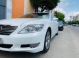 Lexus LS 2010 - Bán xe Lexus LS460L sản xuất 2010 màu trắng, 5 ghế có matxa, rada, nâng hạ gầm