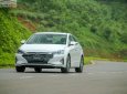 Hyundai Elantra 2019 - Hyundai Phạm Hùng bán Hyundai Elantra sản xuất 2019, màu trắng, giá 699tr