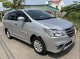 Toyota Innova  E 2013 - Cần bán xe Toyota Innova E 2013, màu bạc