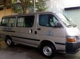 Toyota Hiace   2002 - Cần bán Toyota Hiace sản xuất 2002, xe gia đình