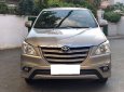 Toyota Innova 2016 - Bán Toyota Innova 2016 màu vàng, số sàn, xe gia đình chính chủ